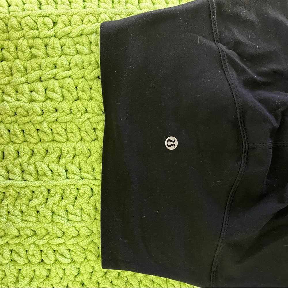 Lululemon Align High Rise Shorts 8’ - Picture 3 of 4